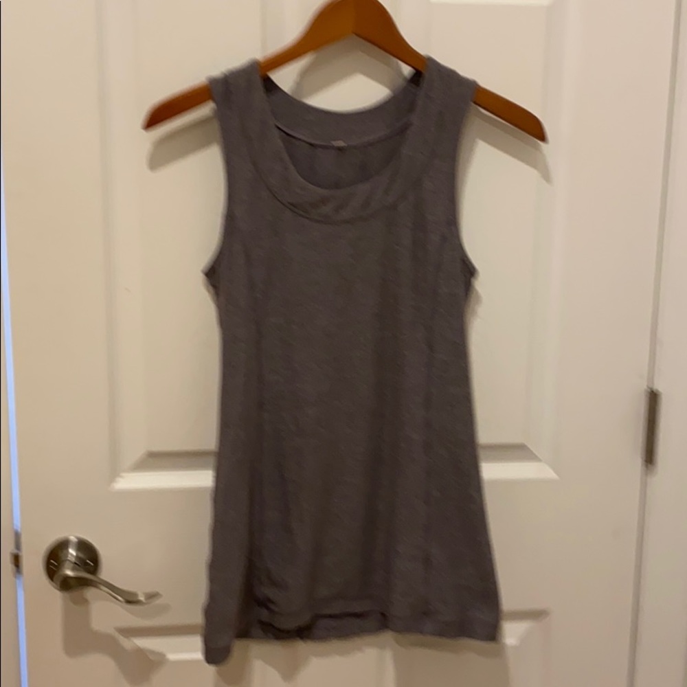 Lululemon tank